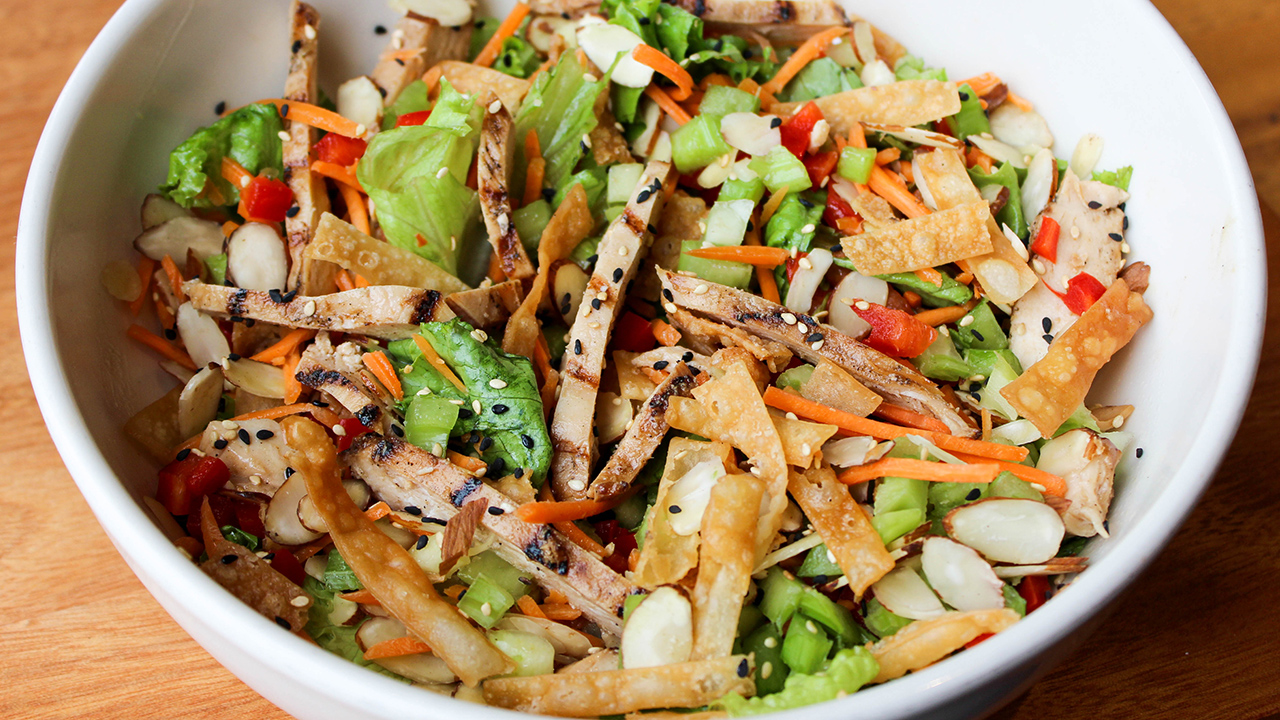 picture of chicken almond salad